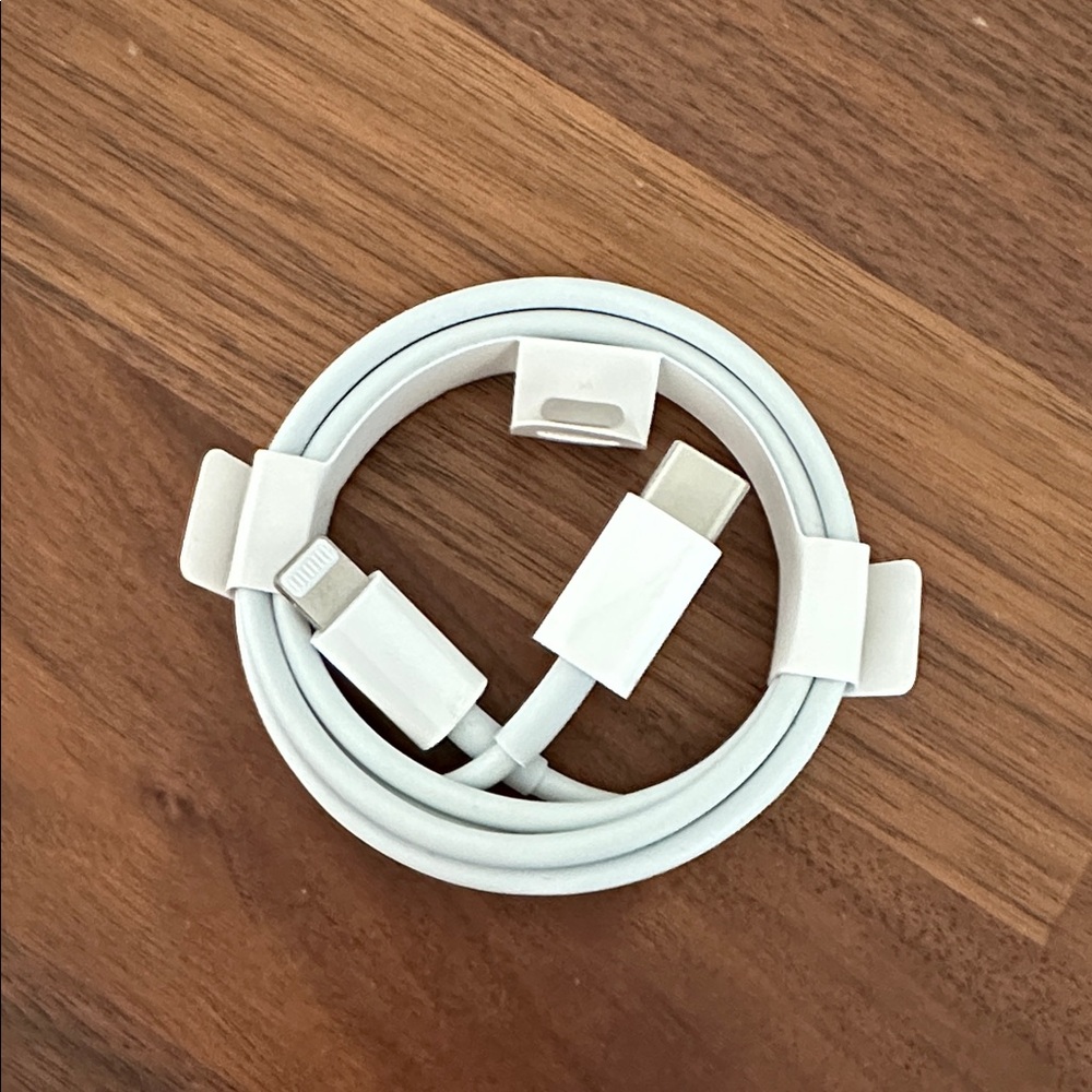 Apple IPhone USB-C to Lightning Charging Cable